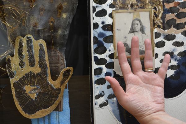Cally Trench, Artists' Hands Photograph 60